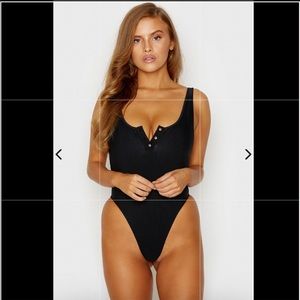 NWT Frankie’s Bikinis Black Daphne One Piece Small